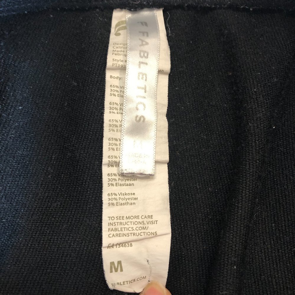Women's Fabletics Black High-Waisted Stretch Joggers Sweatpants Size Medium - Picture 3 of 10